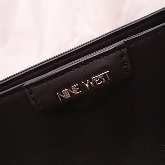 Nine West black purse - Picture 4 of 4